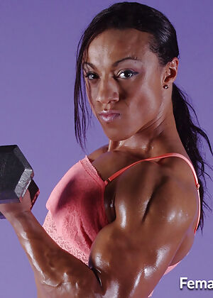 FemaleHardBody femalehardbodycom