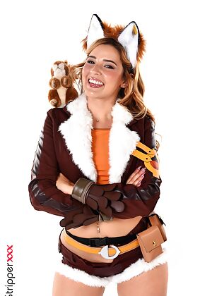 Agatha Vega istripper