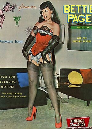 Betty Page lingerie