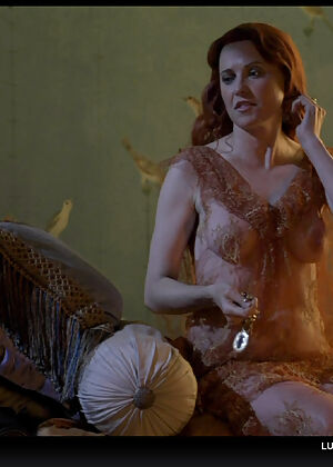 Lucy Lawless bath