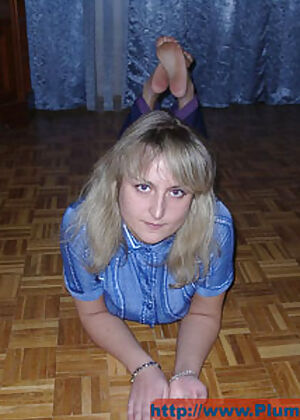 Amateur chubby posing