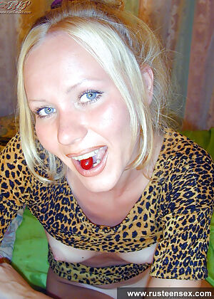 Lovely teen pussy