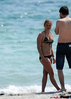 Babe playing bikini