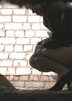 Amateur pisser caught