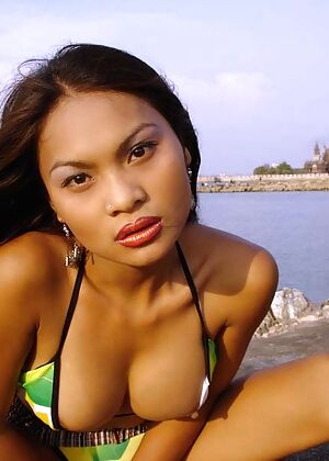 Asian solo lynn