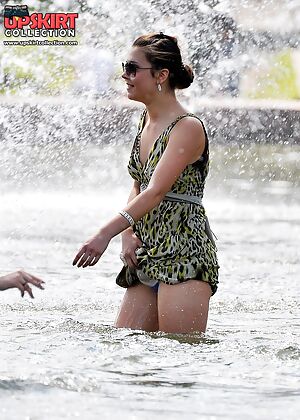 Tight butt free