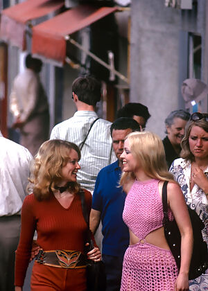 Two sexy retro days