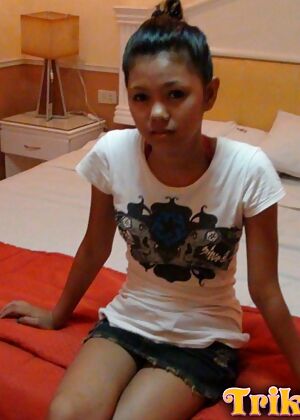 Slender filipina