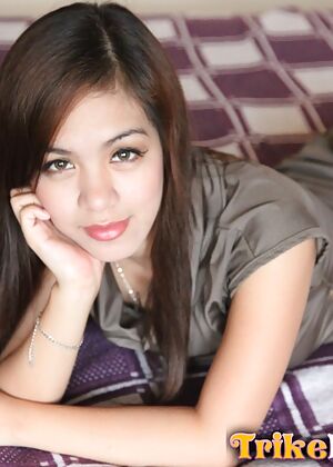 Pretty doeeyed tourist