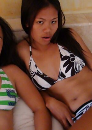 Two Filipina together
