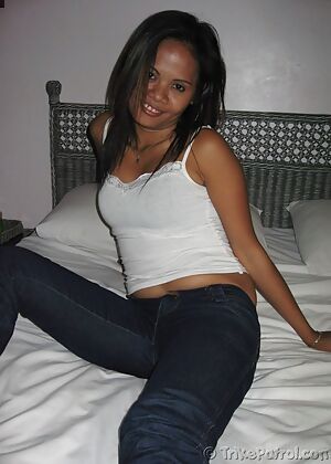 Filipina MILF picked