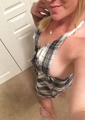 more side boob nicely